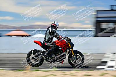 media/Mar-25-2024-Moto Forza (Mon) [[8d4319bd68]]/4-Novice Group/Session 4 Front Straight Speed Pans/